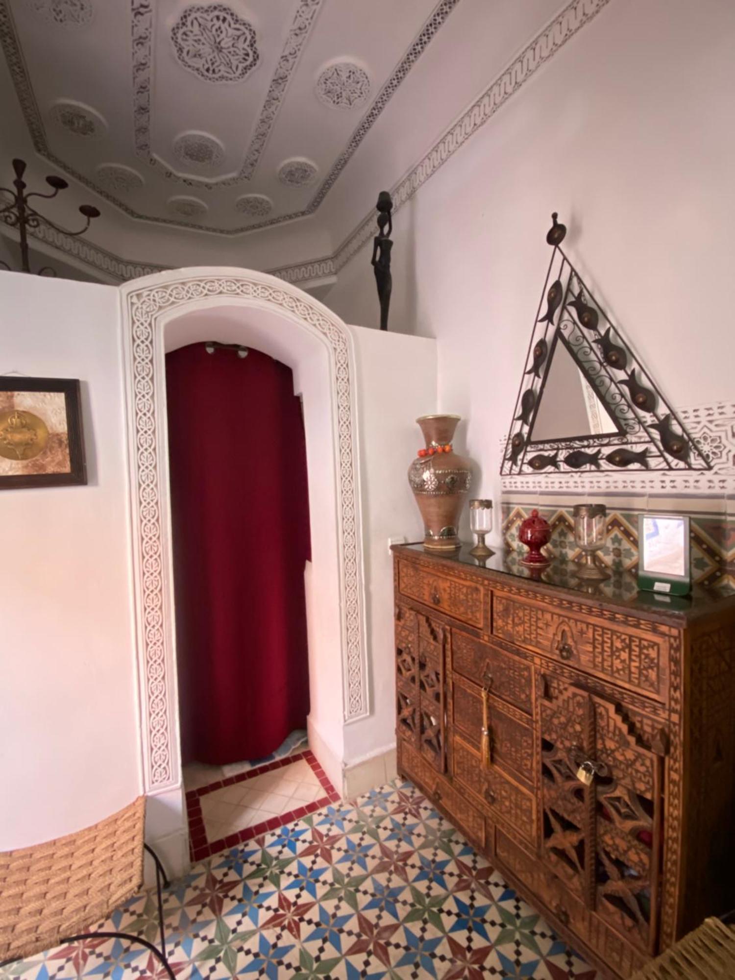 Dar Sarah-Mouassine-Marrakech, Riad Authentique Idealement Situe Марракеш Экстерьер фото